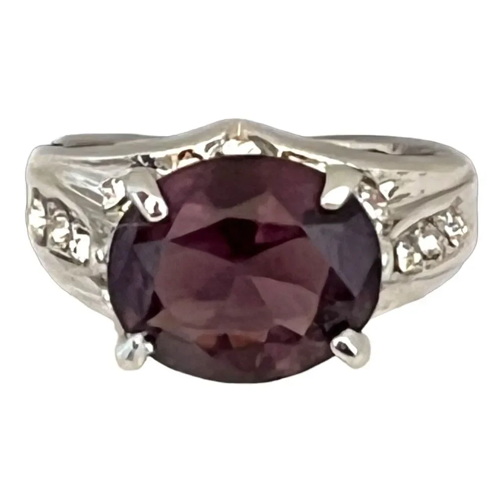 Vintage 1980s Cocktail Ring Purple Glass Rhinestone Silver Tone - 5K